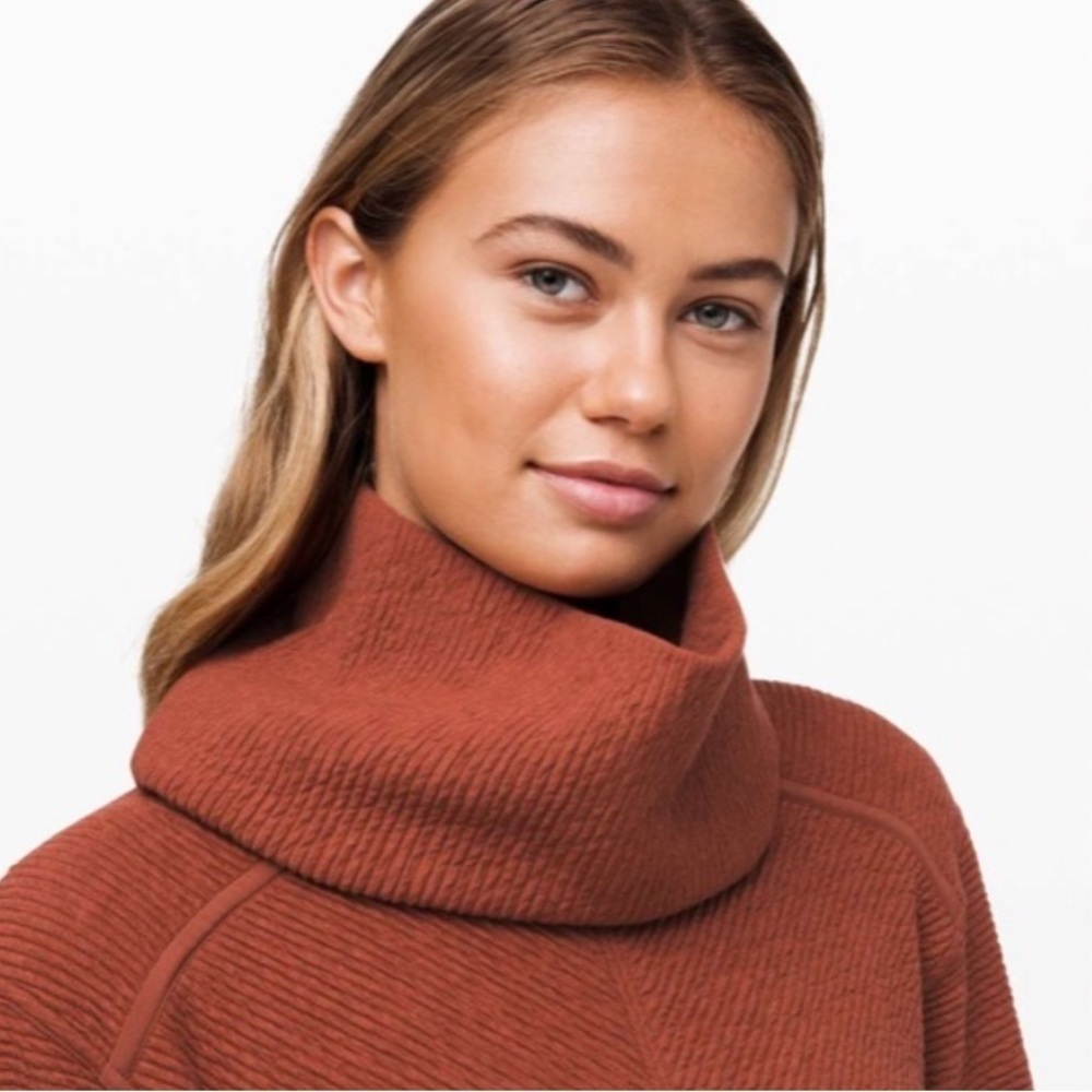 Lululemon On Repeat detachable scarf size 4